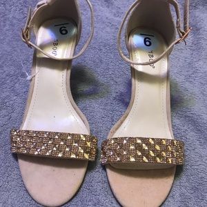 Sandals w/ rose gold & crystals